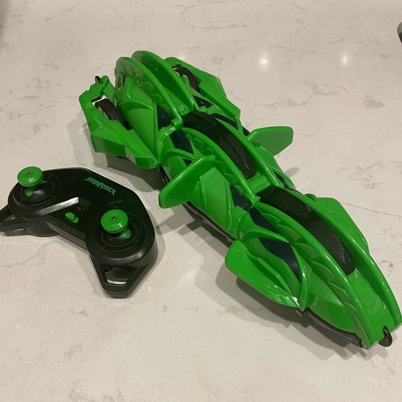 Terrasect W/Remote Control Awesome Toy!! Like New! - Picture 2 of 2